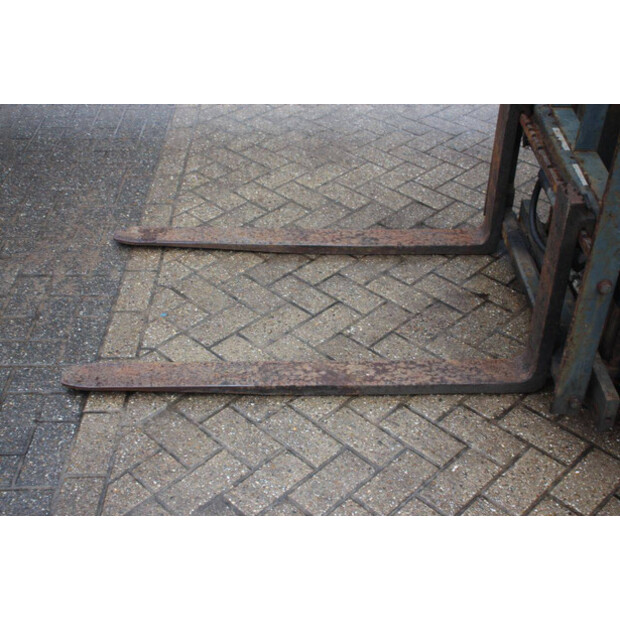 2000 NISSAN FDGTA150-46317600