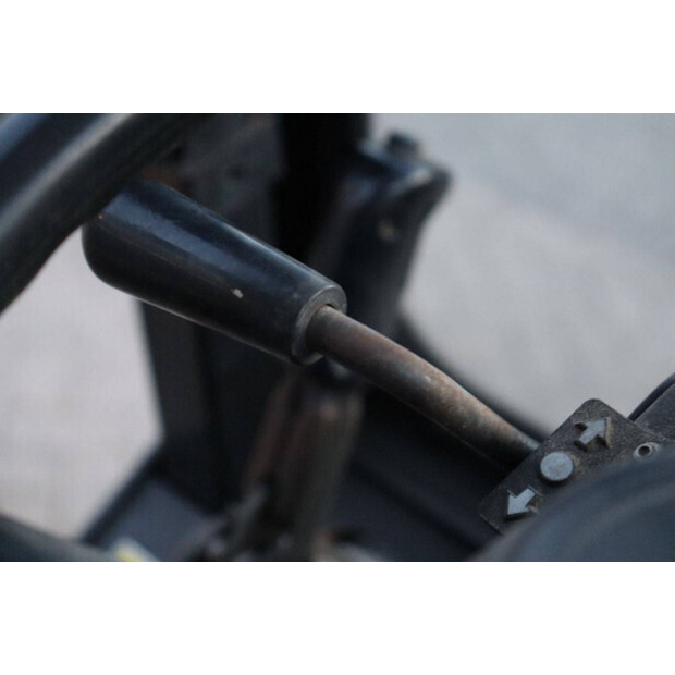 1998 يال GDP25TF-46317692