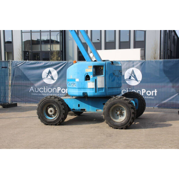 2000 جيني Z45/25-46317789