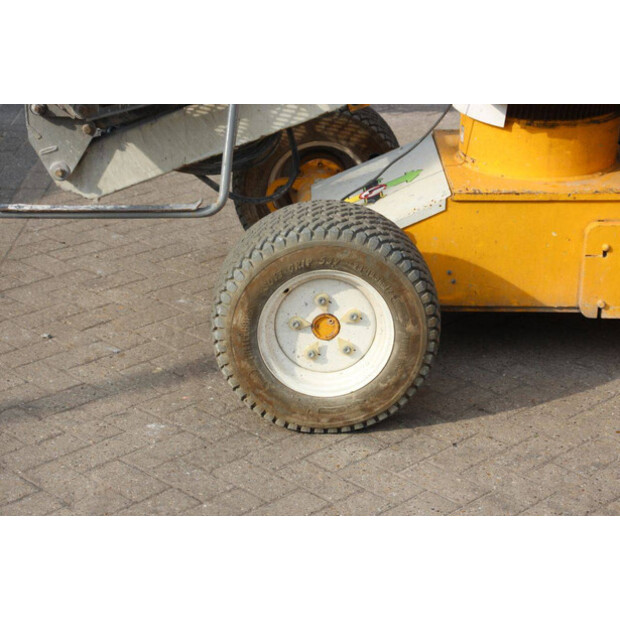 2011 NIFTY HR12NE-46317832