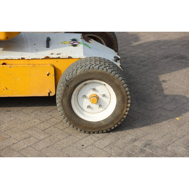 2011 NIFTY HR12NE-46317833