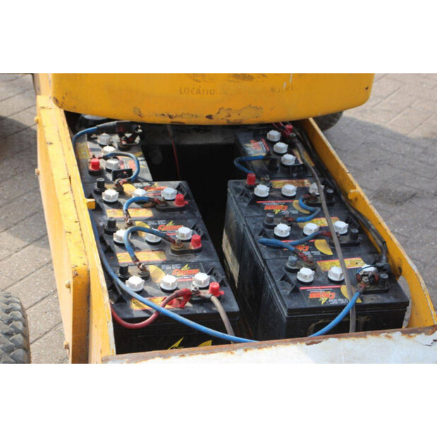 2011 NIFTY HR12NE-46317834