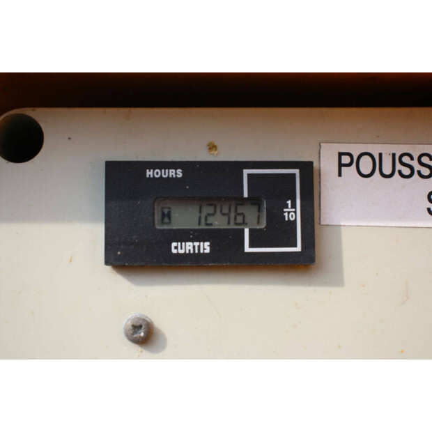 2011 NIFTY HR12NE-46317837