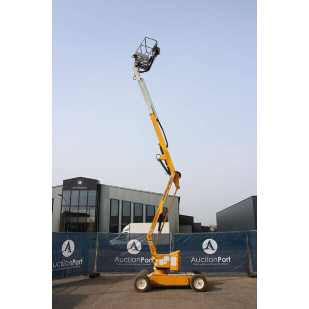 2011 NIFTY HR12NE-46317839