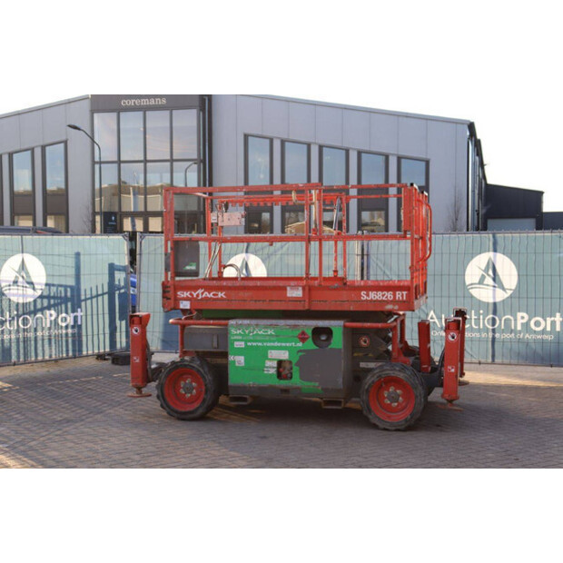 2014 SkyJack SJ6826RT-46318045