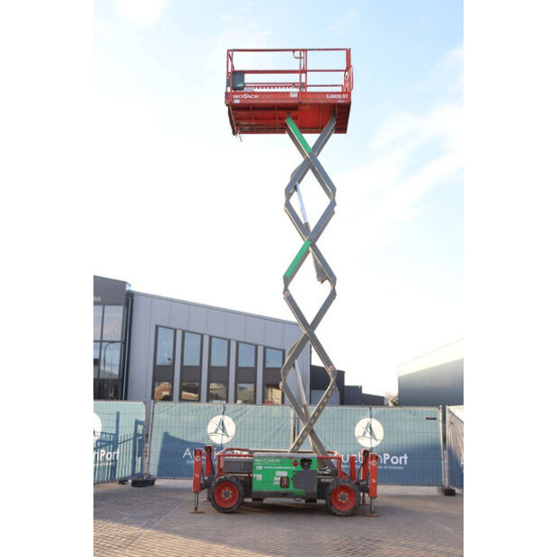 2014 SkyJack SJ6826RT-46318078