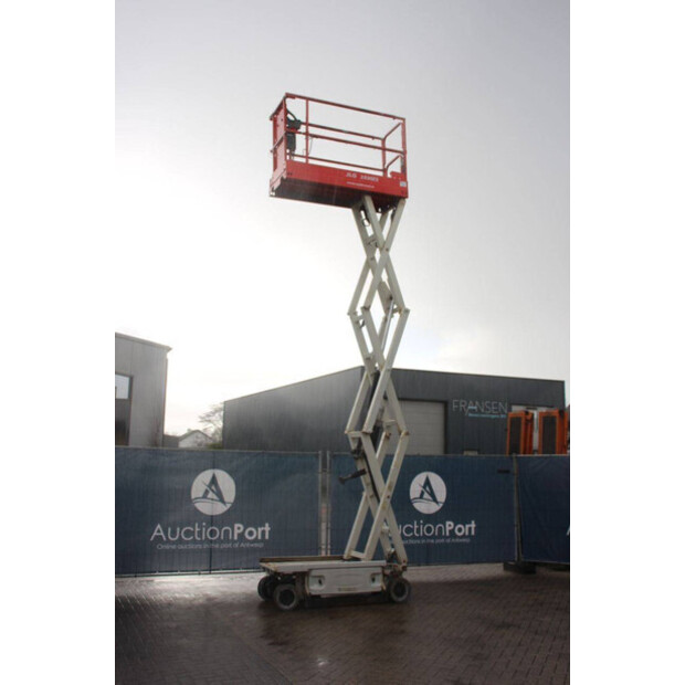 2015 جيه ال جي 1930ES-46318305