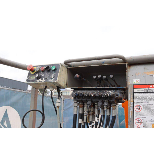 2009 NIFTY HR12NE-46318416