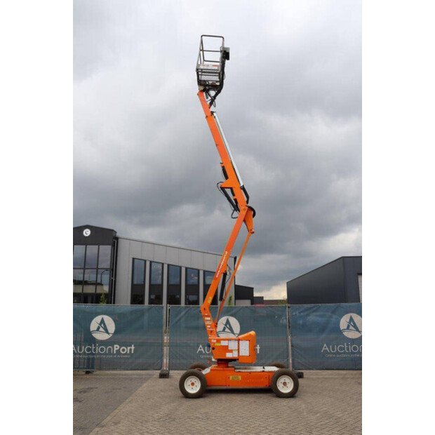 2009 NIFTY HR12NE-46318425