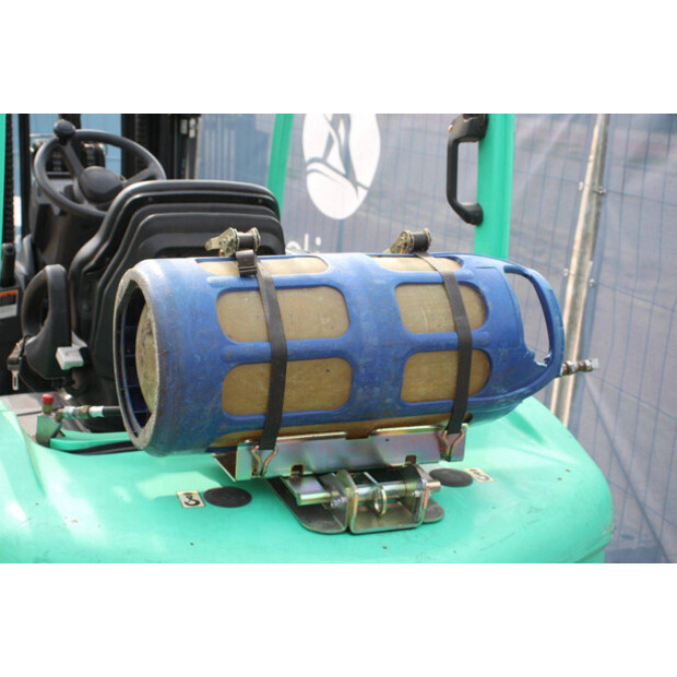 2013 ميتسوبيشي FG25N-46318445