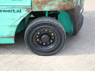 2013-mitsubishi-fg25n-1437866-46318476