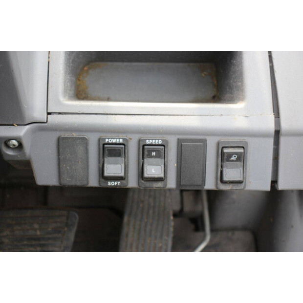 2013 ميتسوبيشي FG25N-46318490