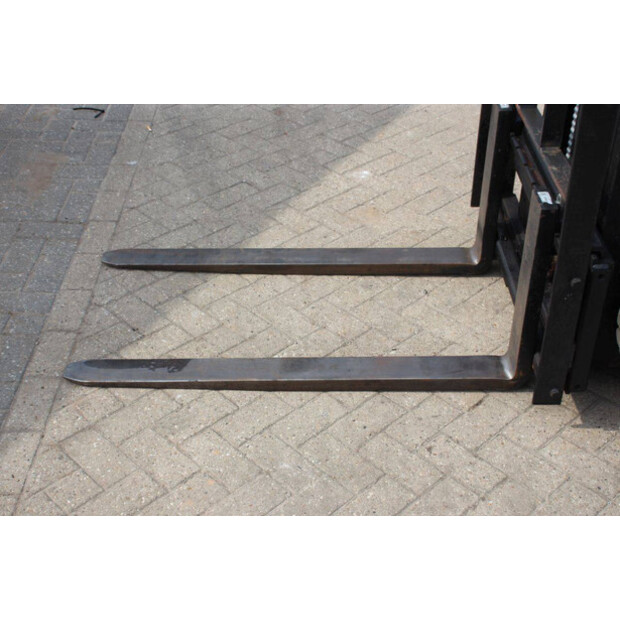 2012 MITSUBISHI FG25N-46318507