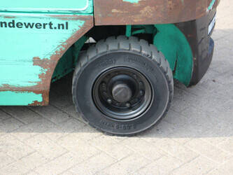 2012-mitsubishi-fg25n-46318511