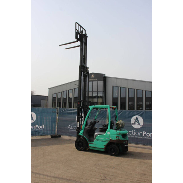 2012 MITSUBISHI FG25N-46318527