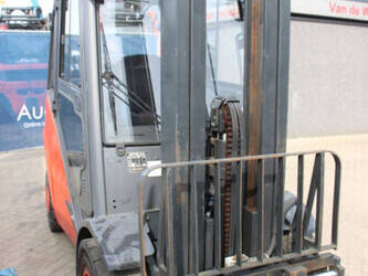 2016-linde-h25t-02-600-1437870-46318593