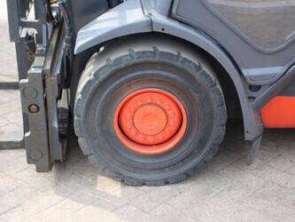 2016-linde-h25t-02-600-1437870-46318602