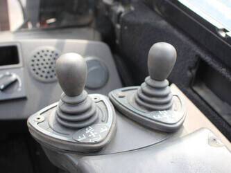 2011-linde-h30t-01-1437872-46318679