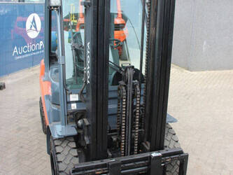 2019-toyota-06-8fg30f-1437876-46318788