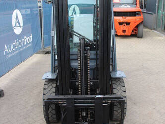 2019-toyota-06-8fg30f-1437876-46318789