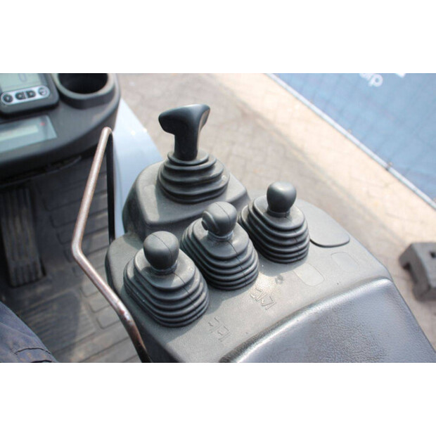 2019 Toyota 06-8FG30F-46318807