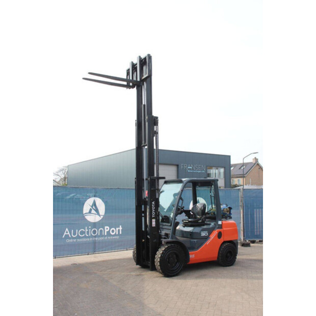 2019 Toyota 06-8FG30F-46318811