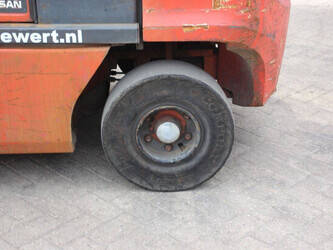 2002-nissan-ugd02a30pq-1437878-46318859