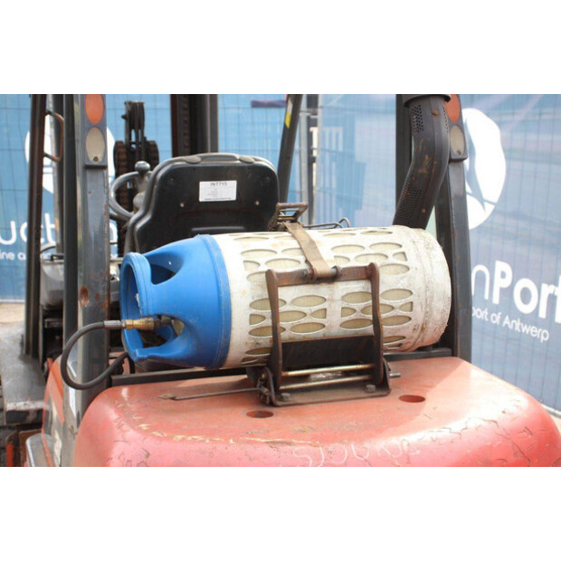 2002 NISSAN UGD02A30PQ-46318861