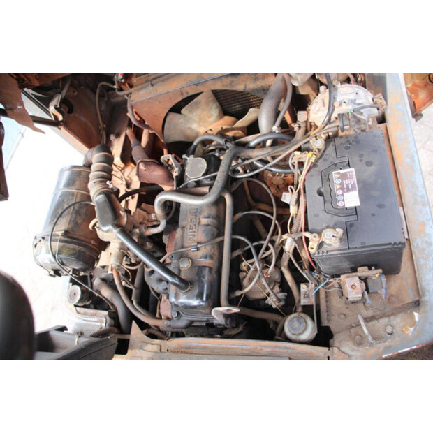 2002 NISSAN UGD02A30PQ-46318862