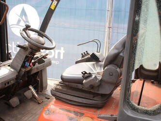 2002-nissan-ugd02a30pq-1437878-46318866