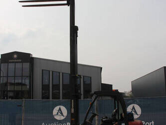 2002-nissan-ugd02a30pq-1437878-46318873