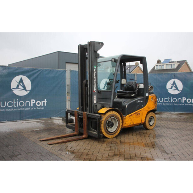 2015 Jungheinrich FG40-46318914