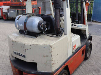 1995-nissan-kcugh02f350-1437889-46319239