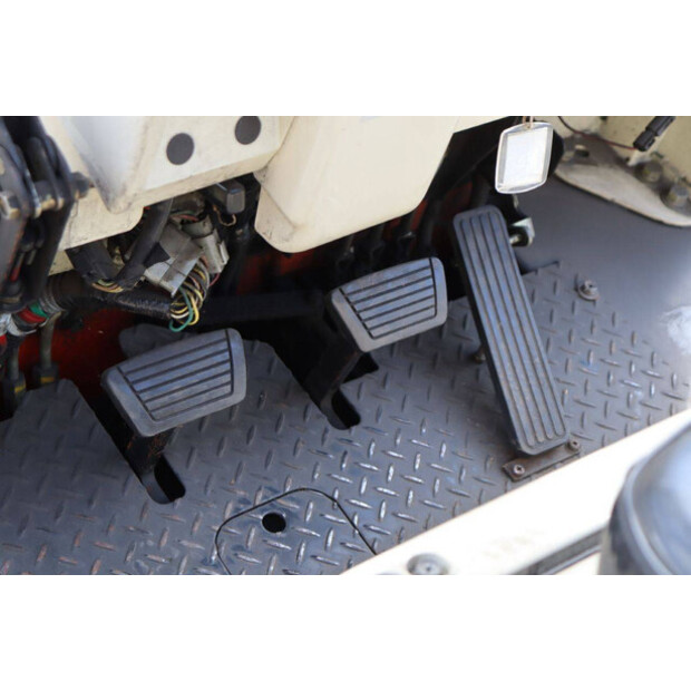 1995 NISSAN KCUGH02F350-46319261