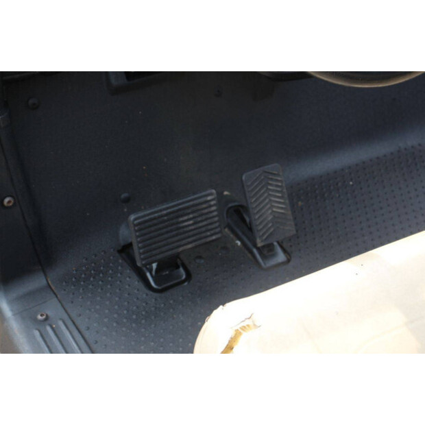 2015 EZGO TXT-46319444