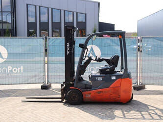 2013-toyota-8fbet18-1437914-46320015