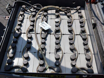 2013-toyota-8fbet18-1437914-46320030