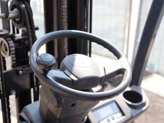 2013-toyota-8fbet18-1437914-46320036