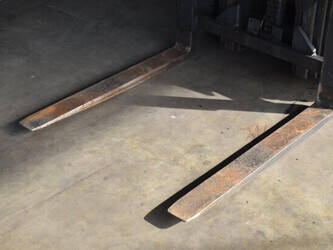 2000-still-r20-16-1437922-46320245