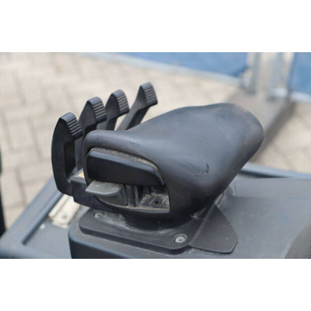 2011 Jungheinrich EFG216K-46320589