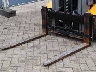 2016-jungheinrich-efg-425s-1437938-46320691