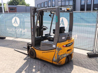 2016-jungheinrich-efg215-1437939-46320723