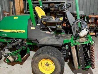 Image for TRACTORS JOHN DEERE 8700