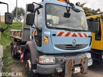 صورة ل شاحنات 2009 رينو Midlum