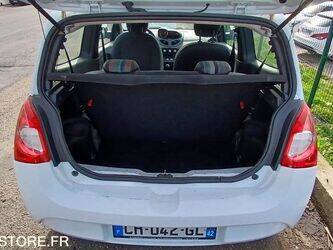 2013-renault-twingo-1438019-46335214