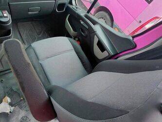 2014-renault-master-1438021-46335280