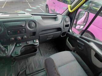 2014-renault-master-1438021-46335283