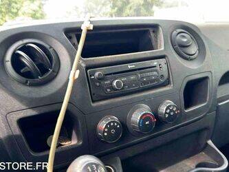 2013-renault-master-1438022-46335298