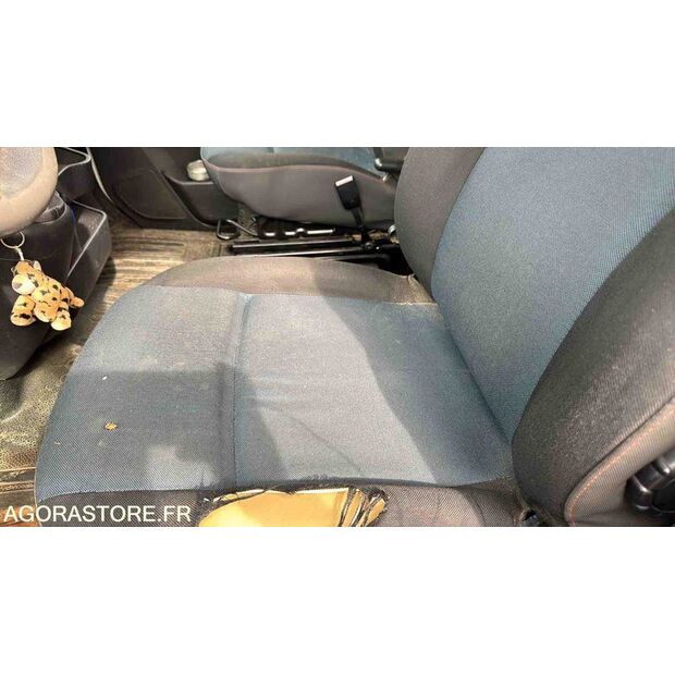 2013 Renault Master-46335300