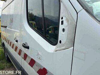 2013-renault-master-1438022-46335311